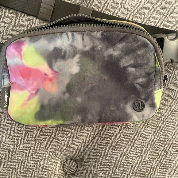 Lululemon everywhere belt bag - Picture 5 of 5